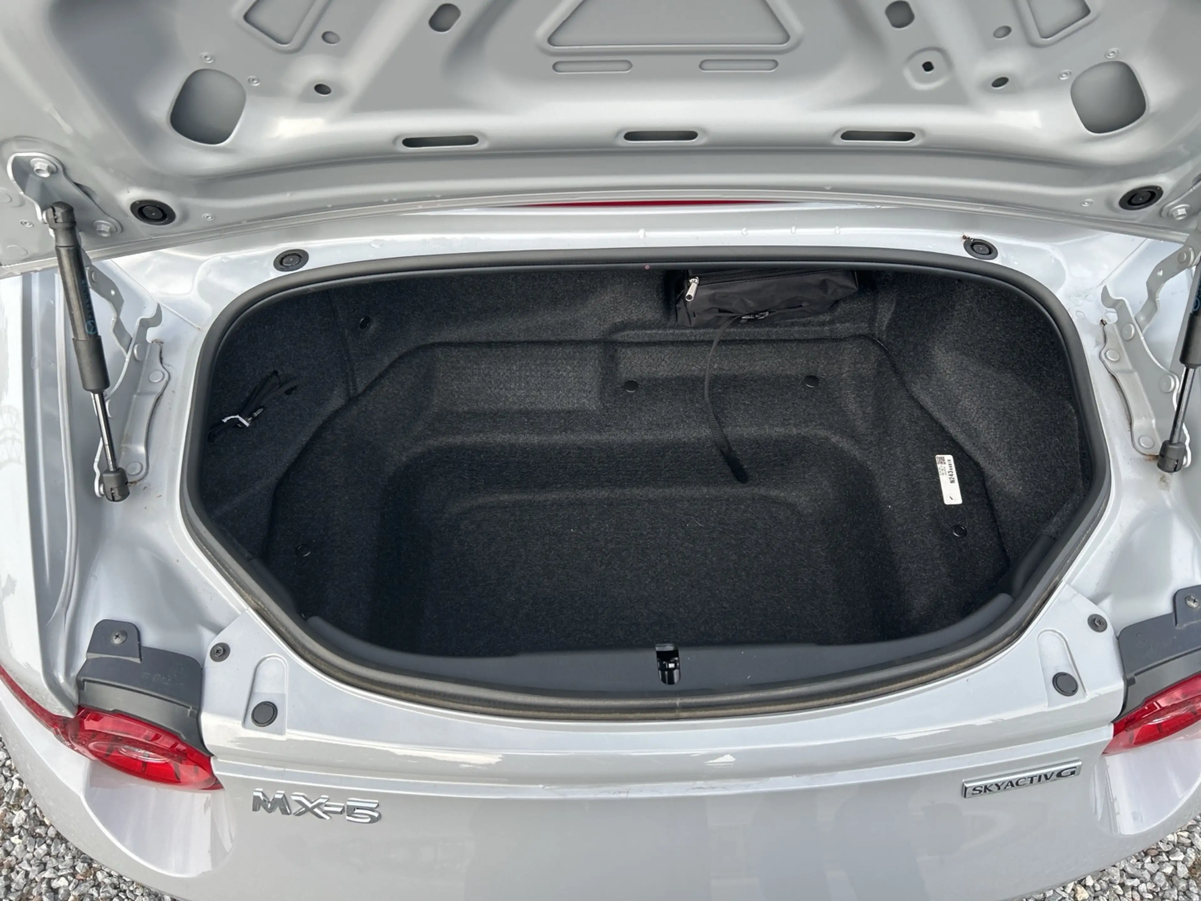 Mazda MX-5 HOMURA+RECARO+BOSE+MATRIX+CARPLAY+AKTION!! — photo 8