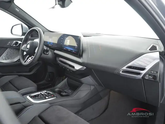 BMW 1 Series view 12