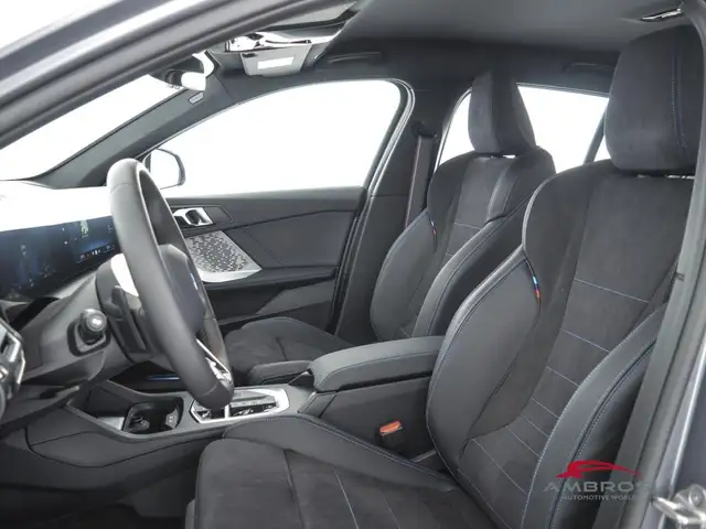BMW 1 Series view 9