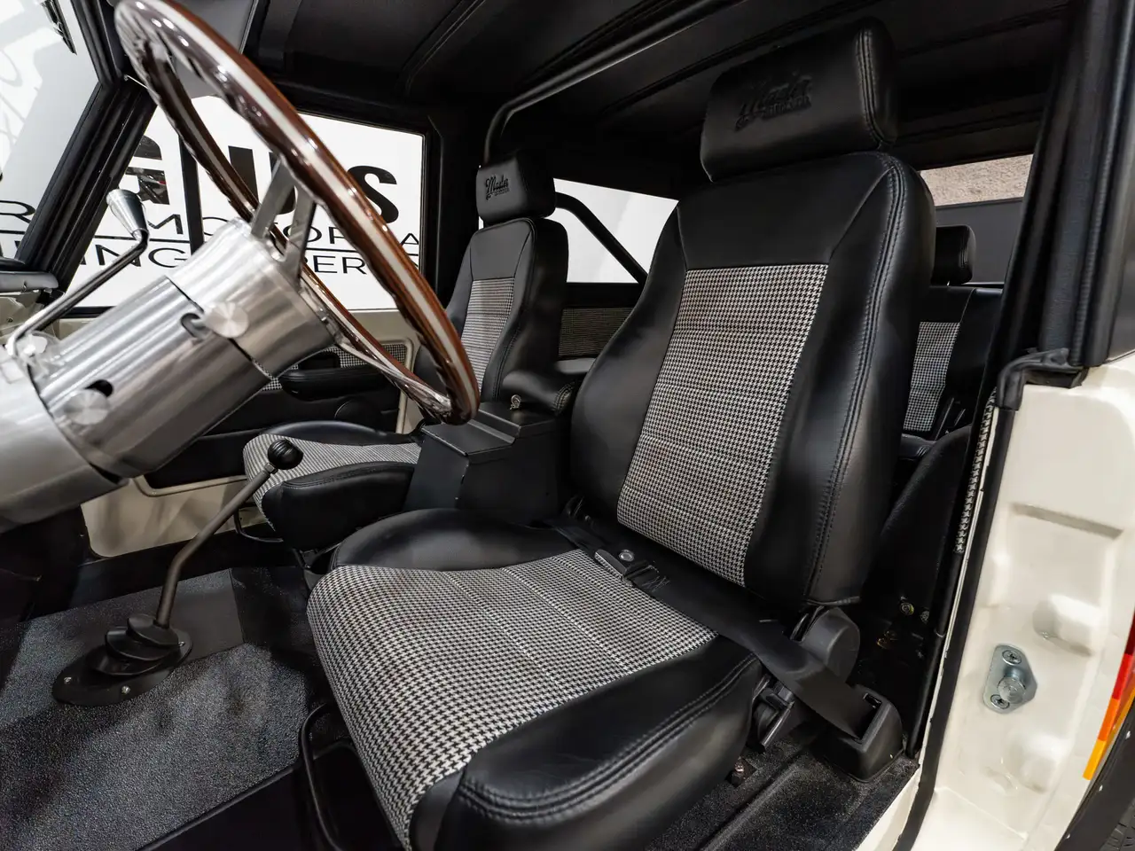 Ford Bronco снимка Ford Bronco