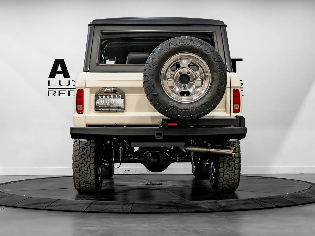 Ford Bronco снимка Ford Bronco