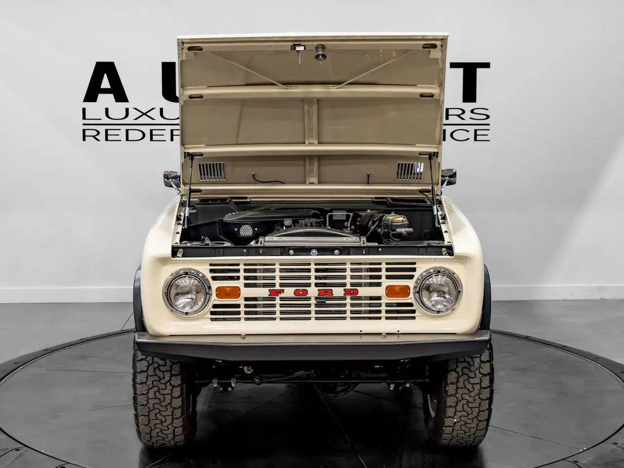 Ford Bronco снимка Ford Bronco