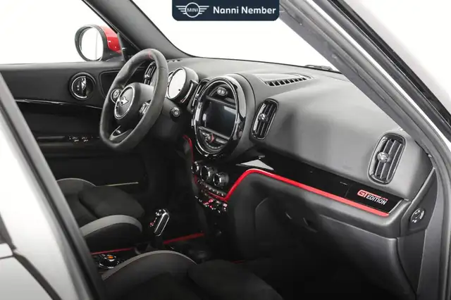 MINI Countryman view 8