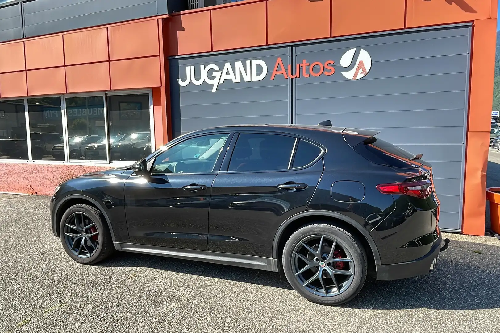 Alfa Romeo Stelvio 2.2 JTDM 210 EXECUTIVE Q4 T.O Negru - 2
