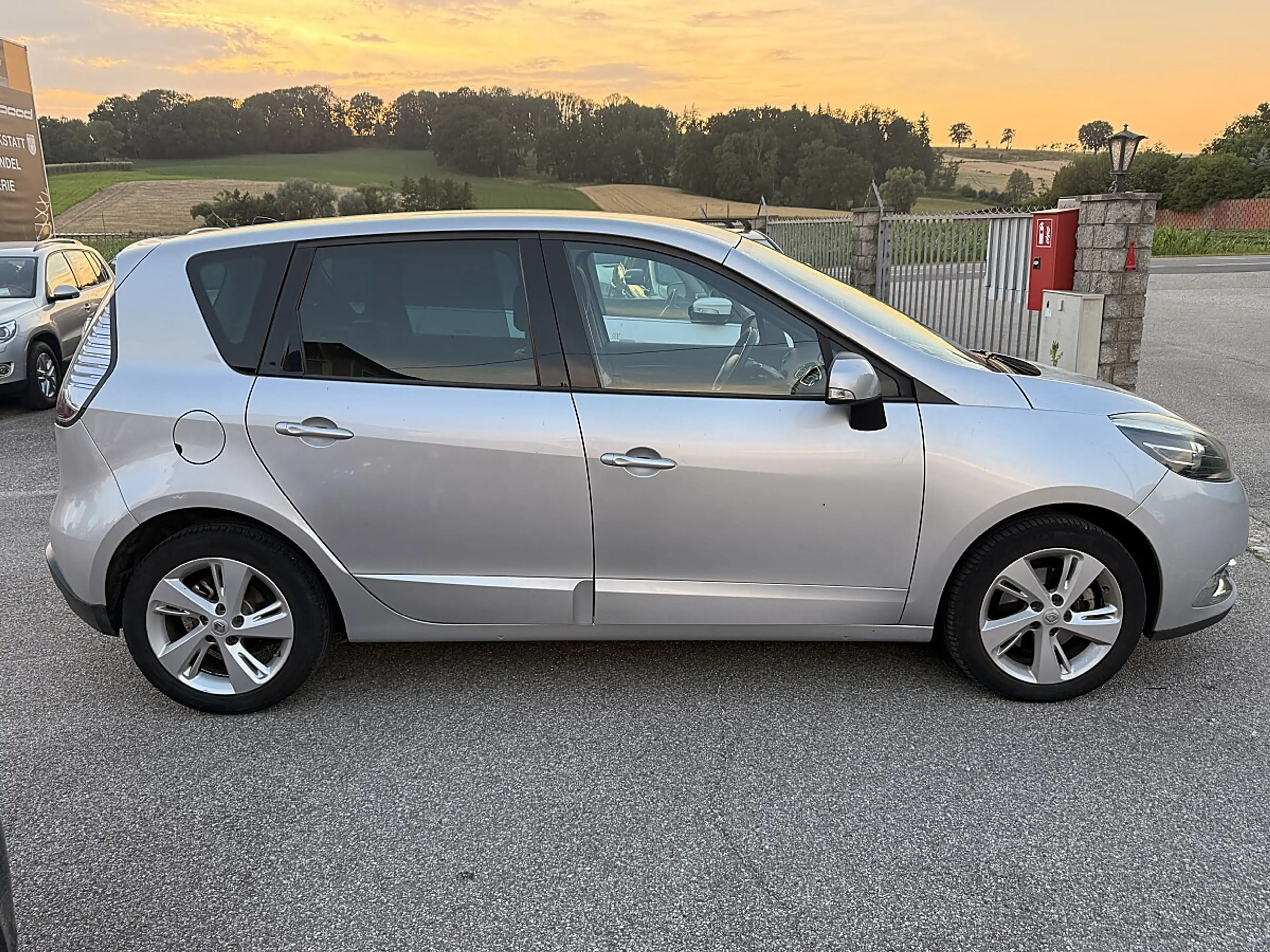 Renault Scenic Scénic dCi 110 EDC Dynamique — photo 7