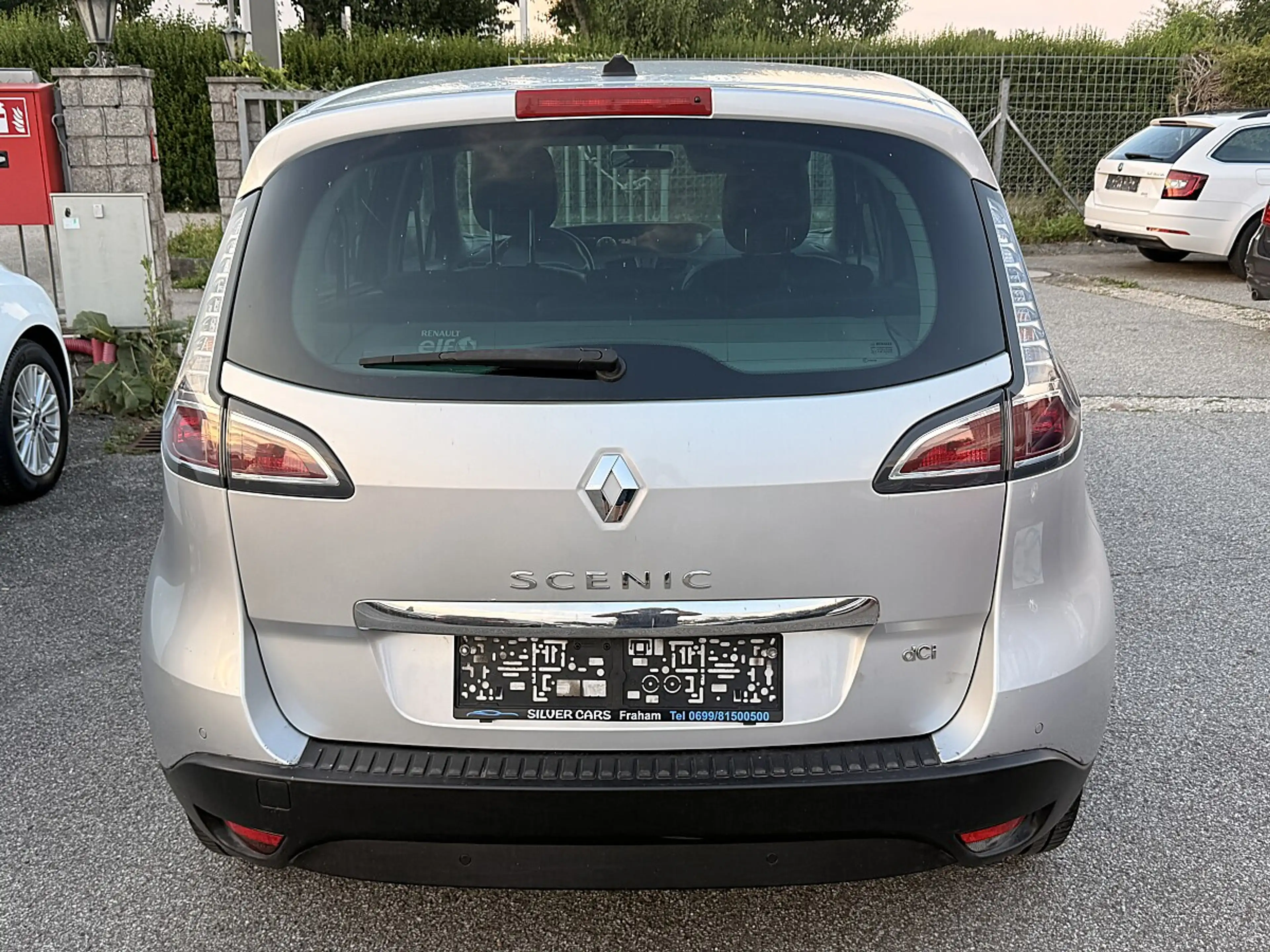 Renault Scenic Scénic dCi 110 EDC Dynamique — photo 5