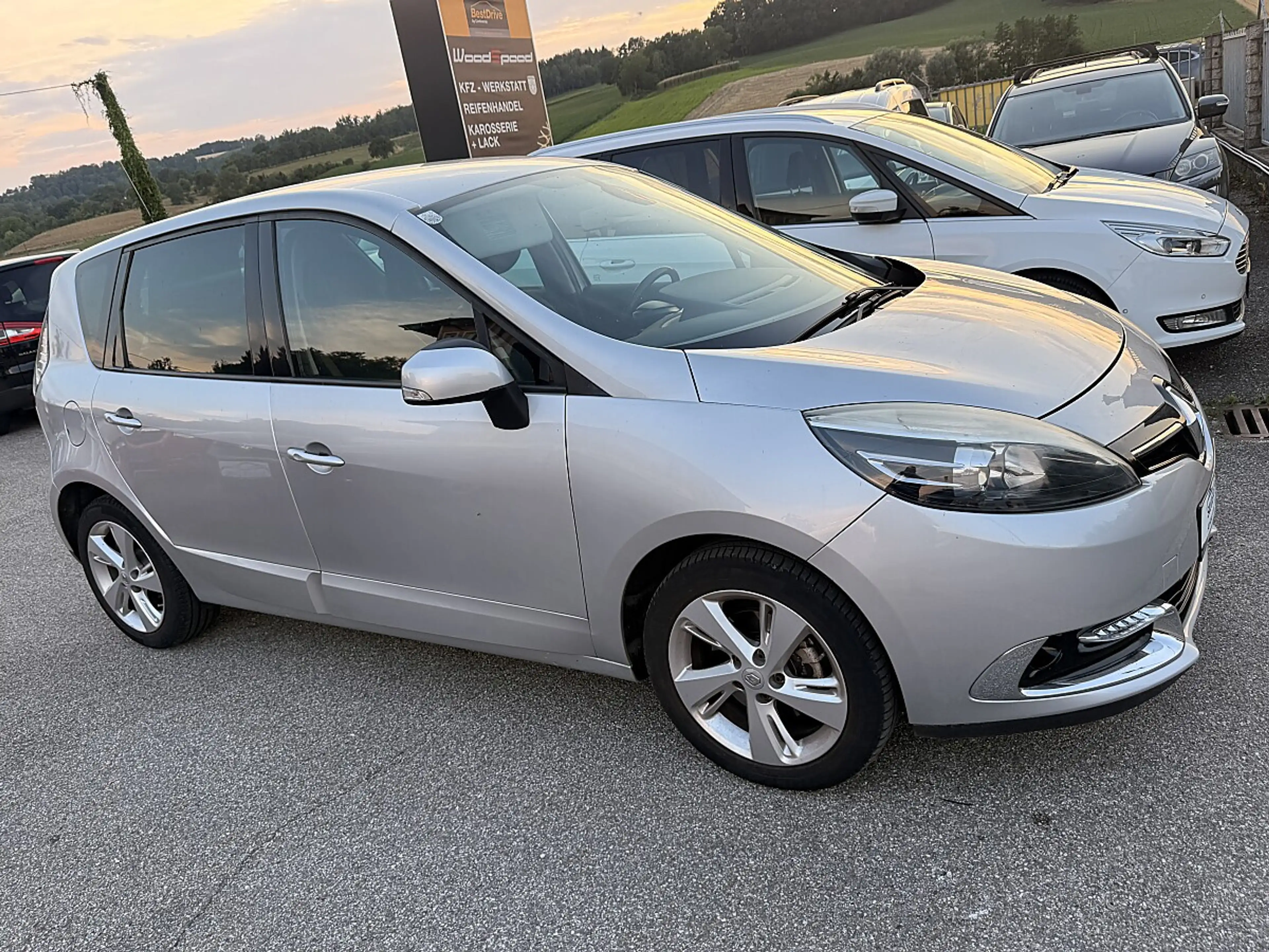 Renault Scenic Scénic dCi 110 EDC Dynamique — photo 8