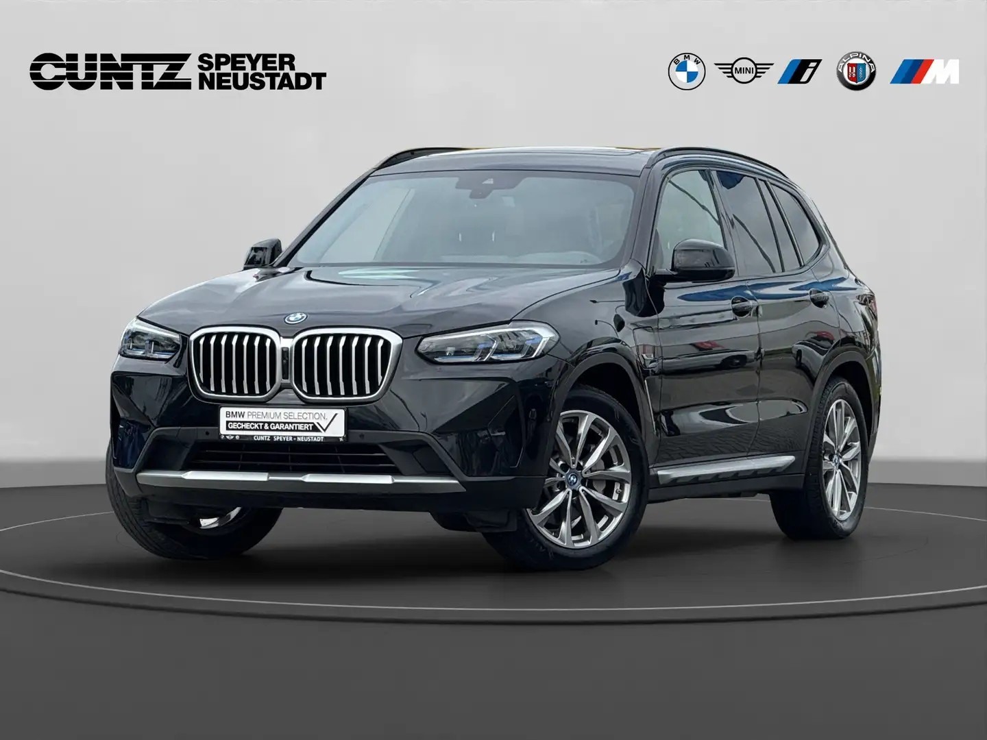 BMW X3 xDrive30e Panorama Anhängerkupplung Laserlicht Par Schwarz - 2