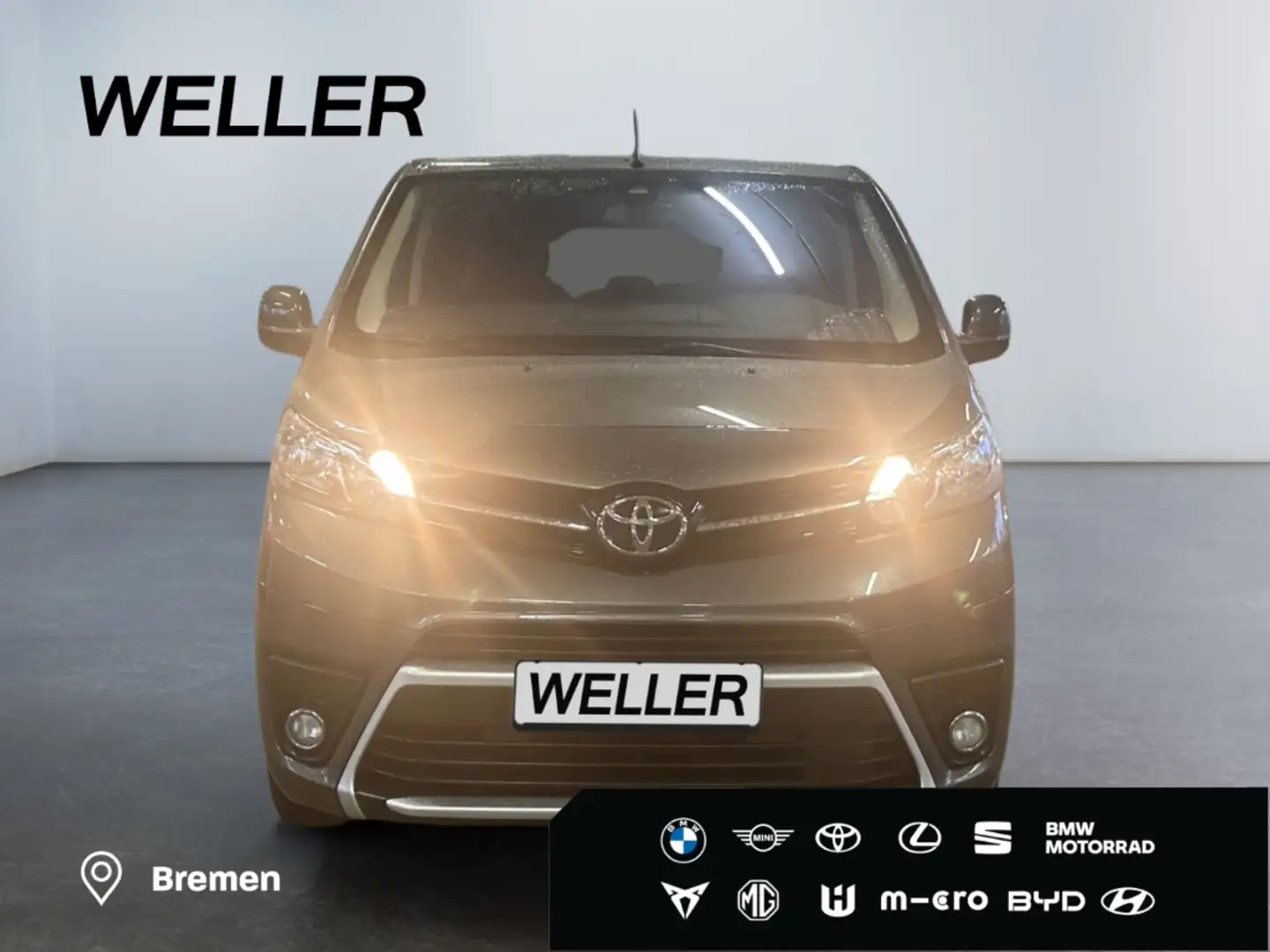 Toyota Proace 2,0l-D-4D L2 Verso Team D *HUD*Navi*Kamera* Gris - 2