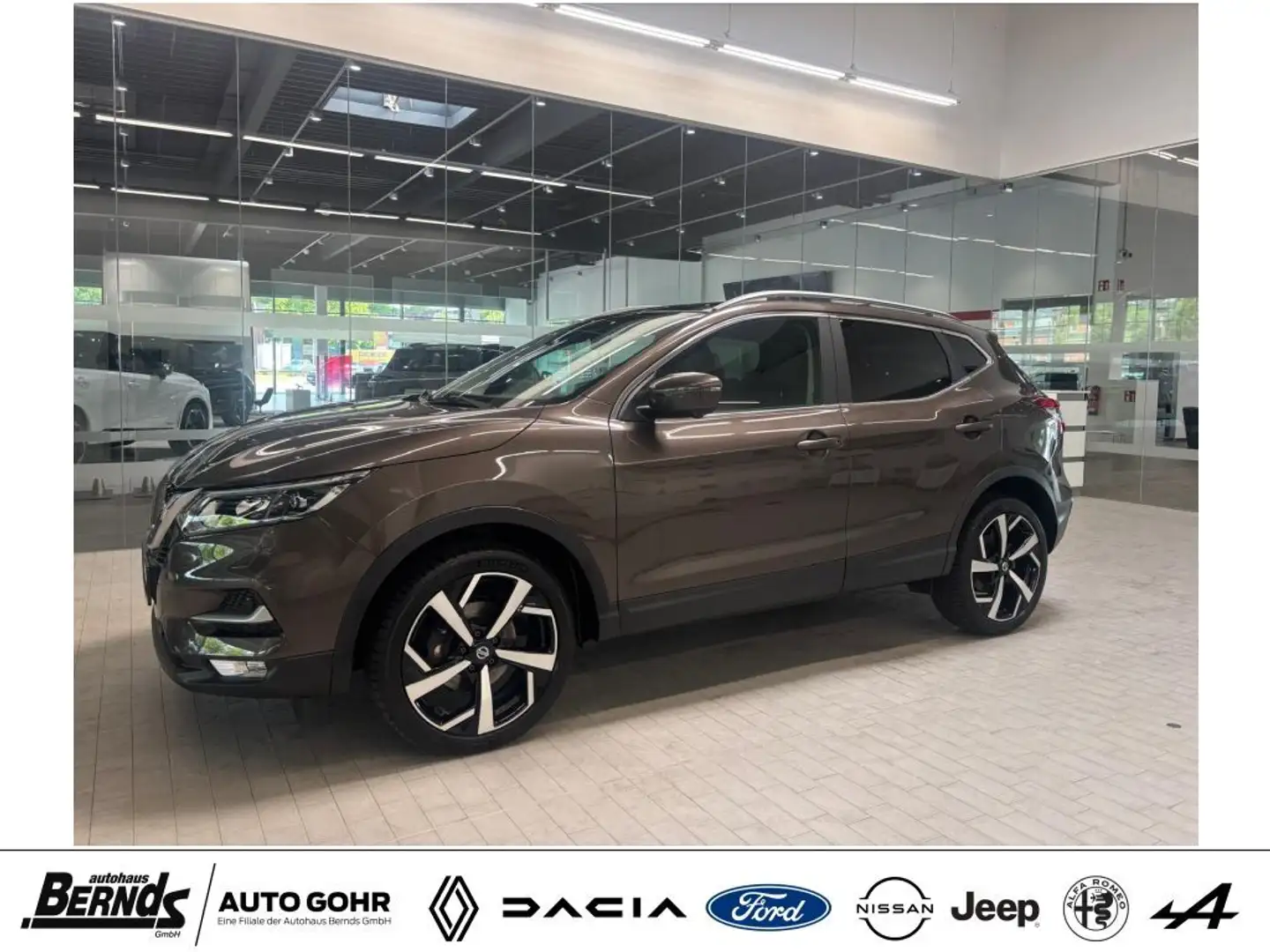 Nissan Qashqai 1.2 DIG-T TEKNA - 1