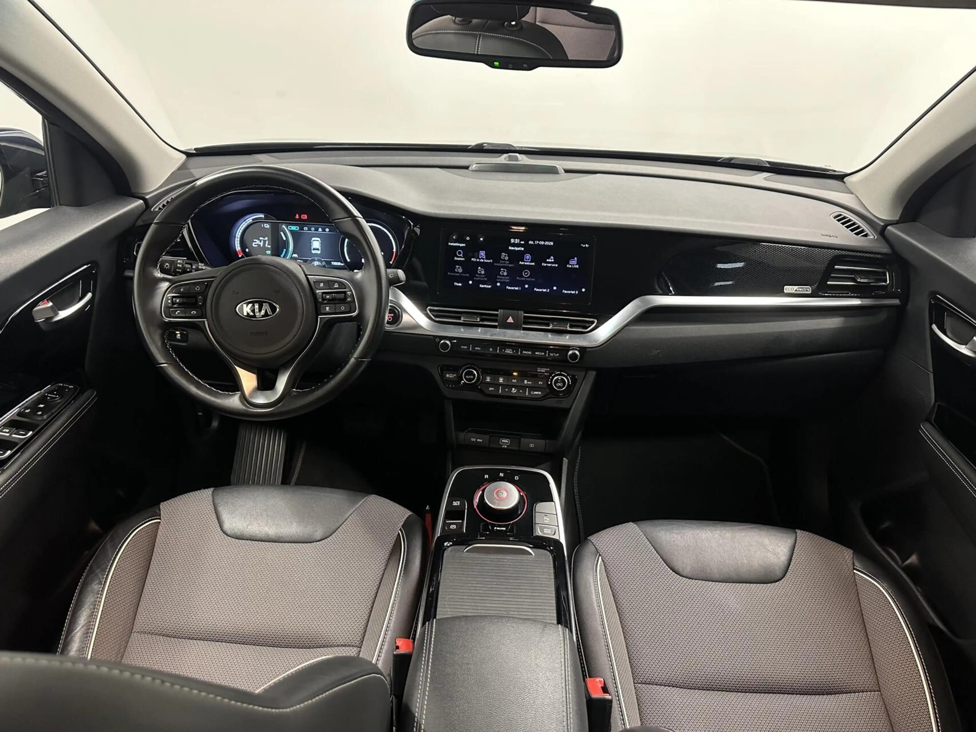 Kia e-Niro DynamicLine 39 kWh NAVI CAMERA CARPLAY ADAPTIEF CR — photo 2