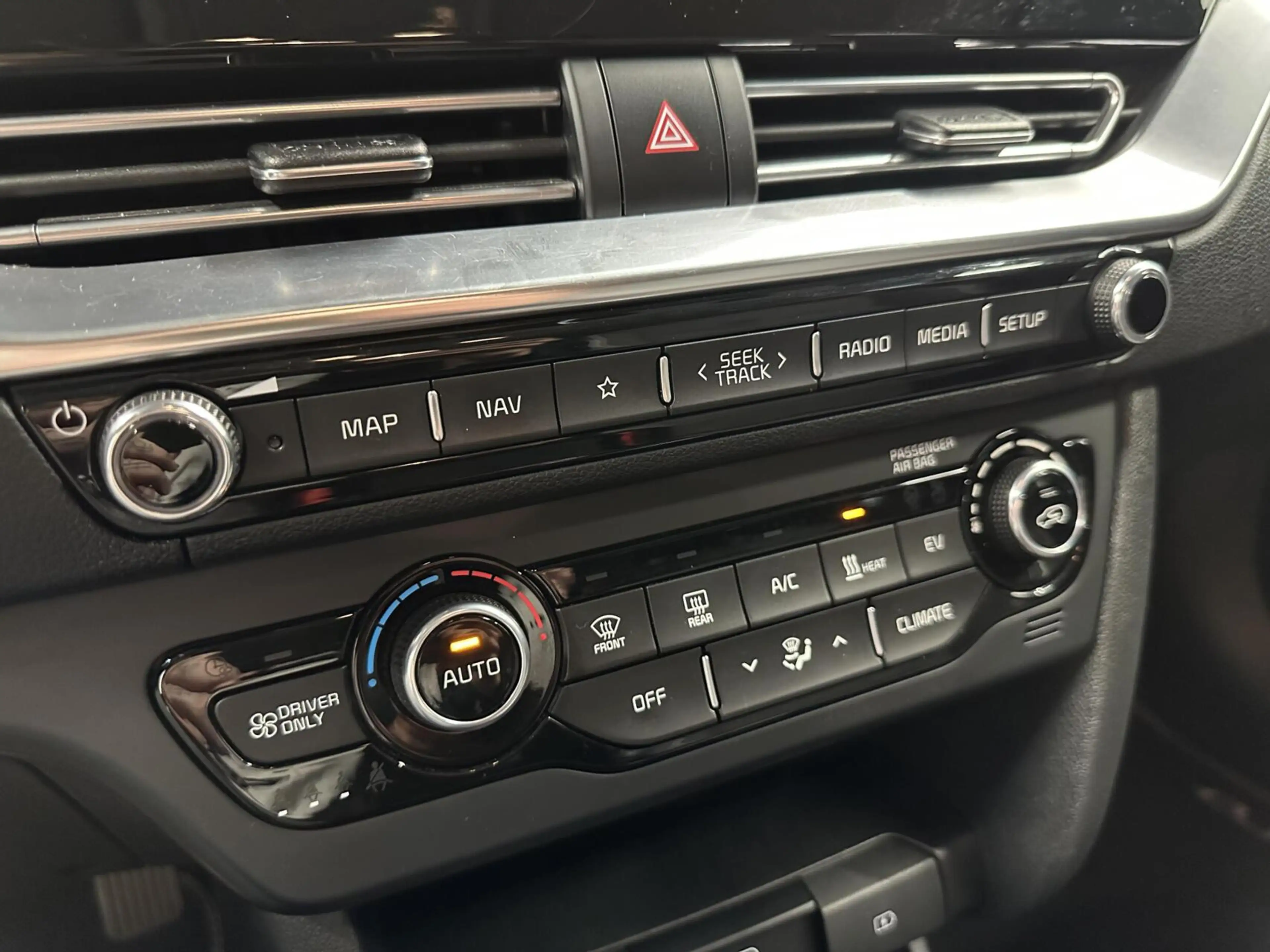 Kia e-Niro DynamicLine 39 kWh NAVI CAMERA CARPLAY ADAPTIEF CR — photo 46