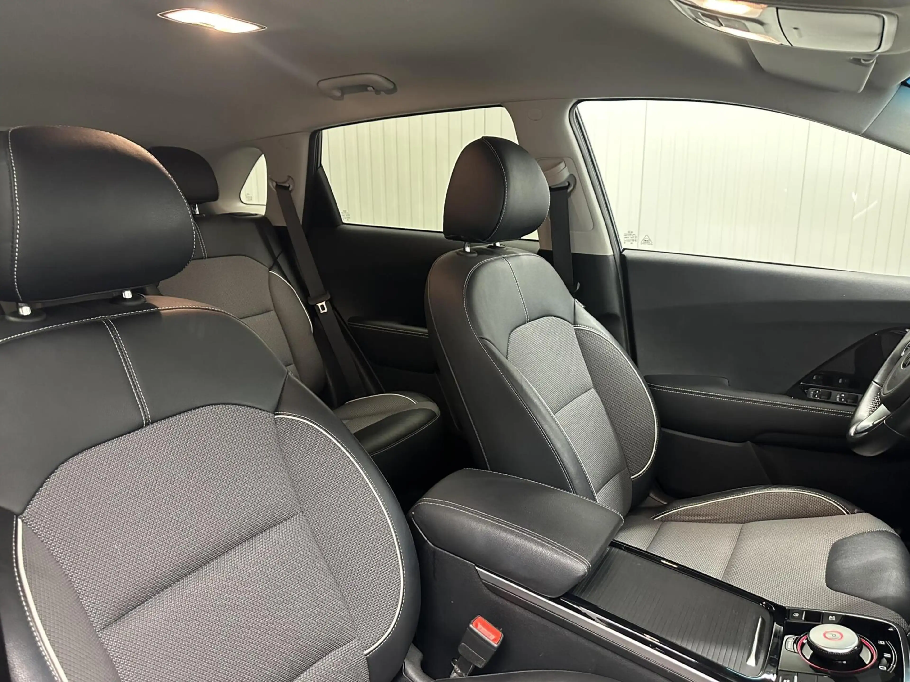 Kia e-Niro DynamicLine 39 kWh NAVI CAMERA CARPLAY ADAPTIEF CR — photo 15