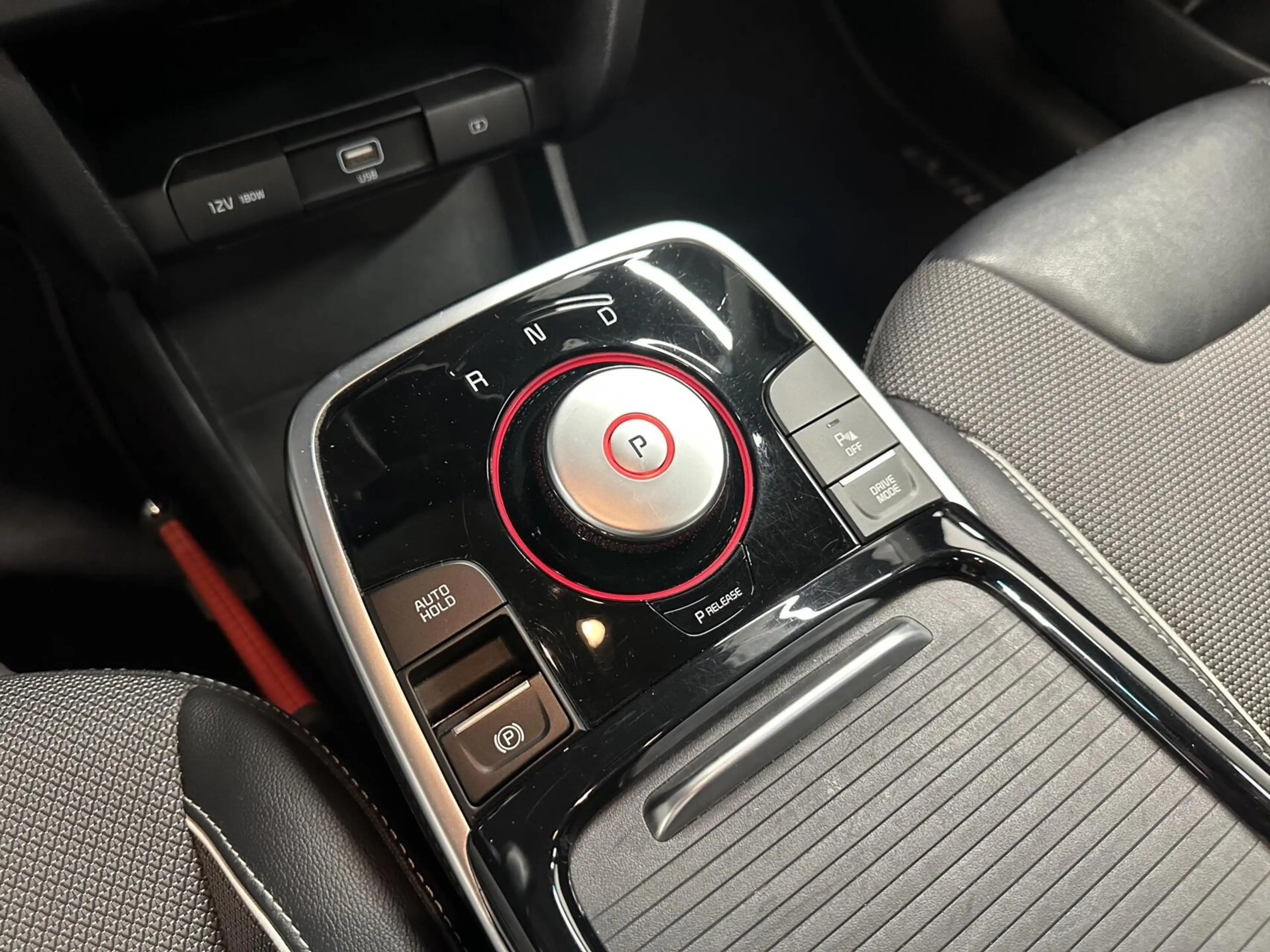 Kia e-Niro DynamicLine 39 kWh NAVI CAMERA CARPLAY ADAPTIEF CR — photo 48