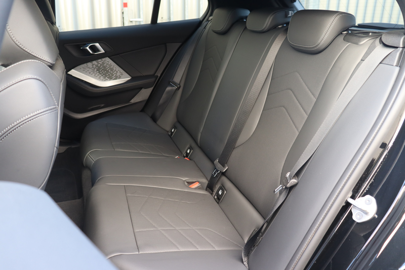 BMW 120 1 Serie M Sport Automaat / Sportstoelen / M Adapti — photo 5