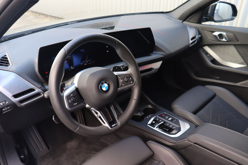 BMW 120 1 Serie M Sport Automaat / Sportstoelen / M Adapti — photo 13