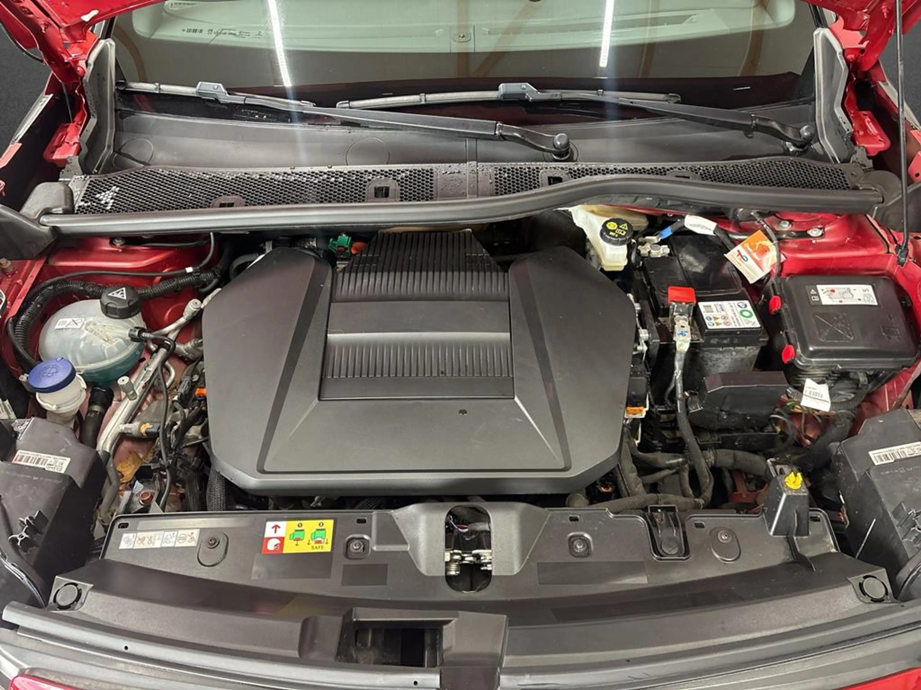 Peugeot e-2008 2008 Elektromotor GT — photo 5