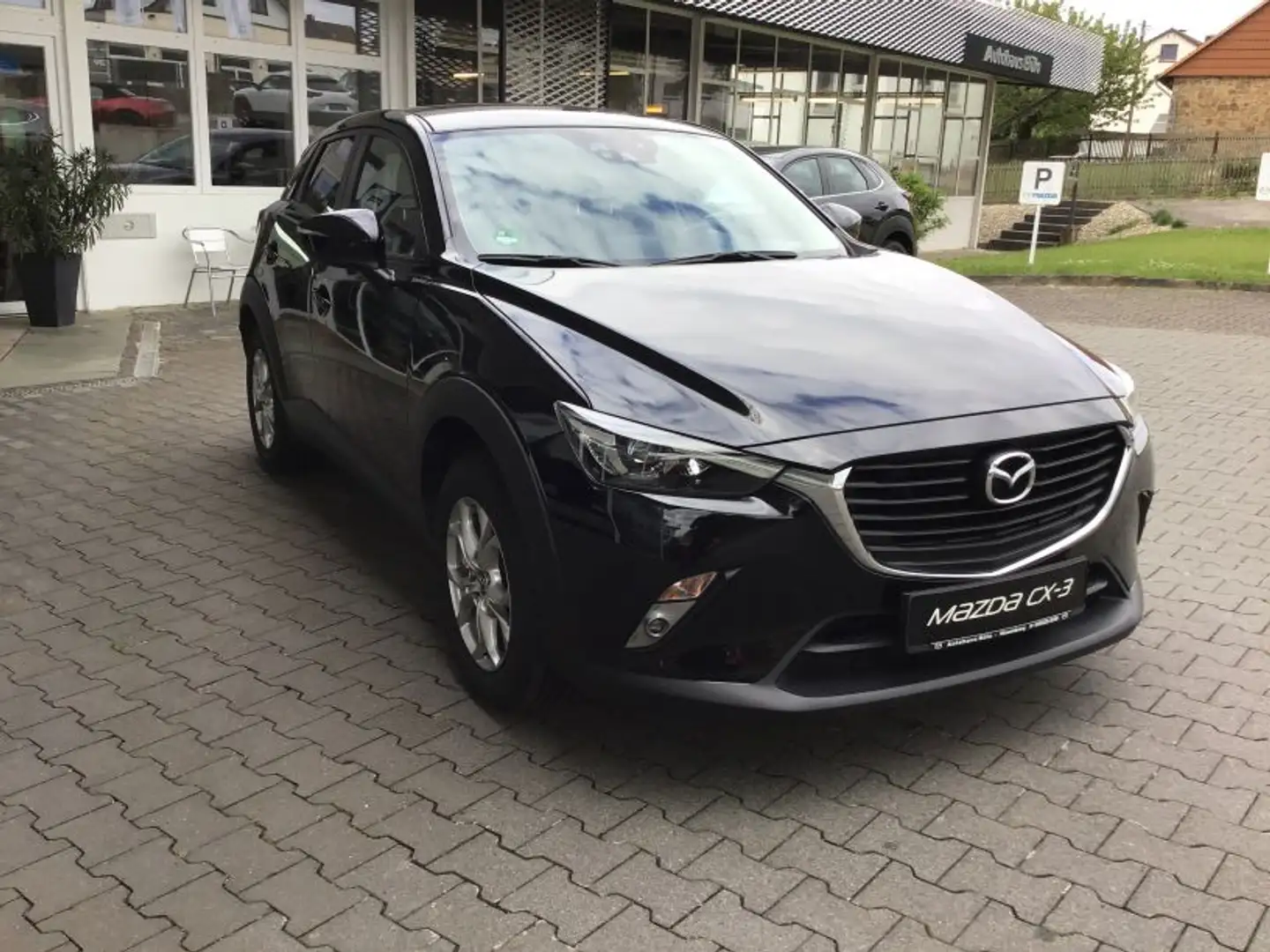 Mazda CX-3 SKYACTIV-G 120 Exclusive-Line Schwarz - 2