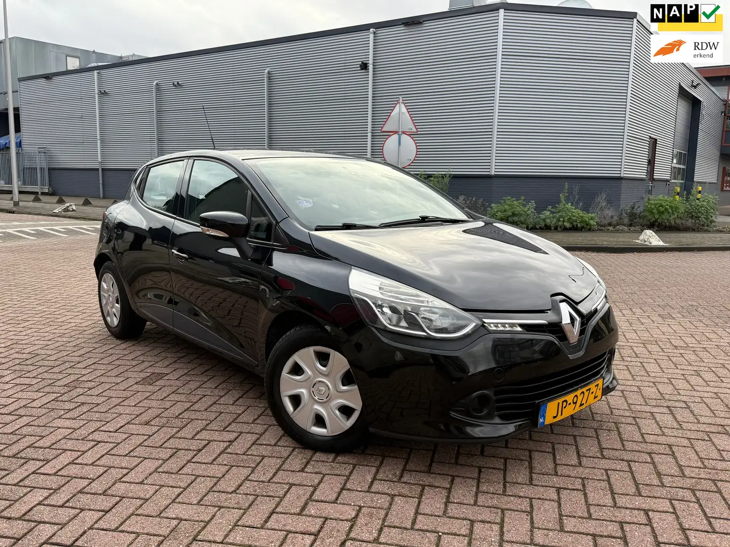Renault Clio 0.9 TCe Eco2 Expression AIRCO Volledig onderhouden Negro - 1