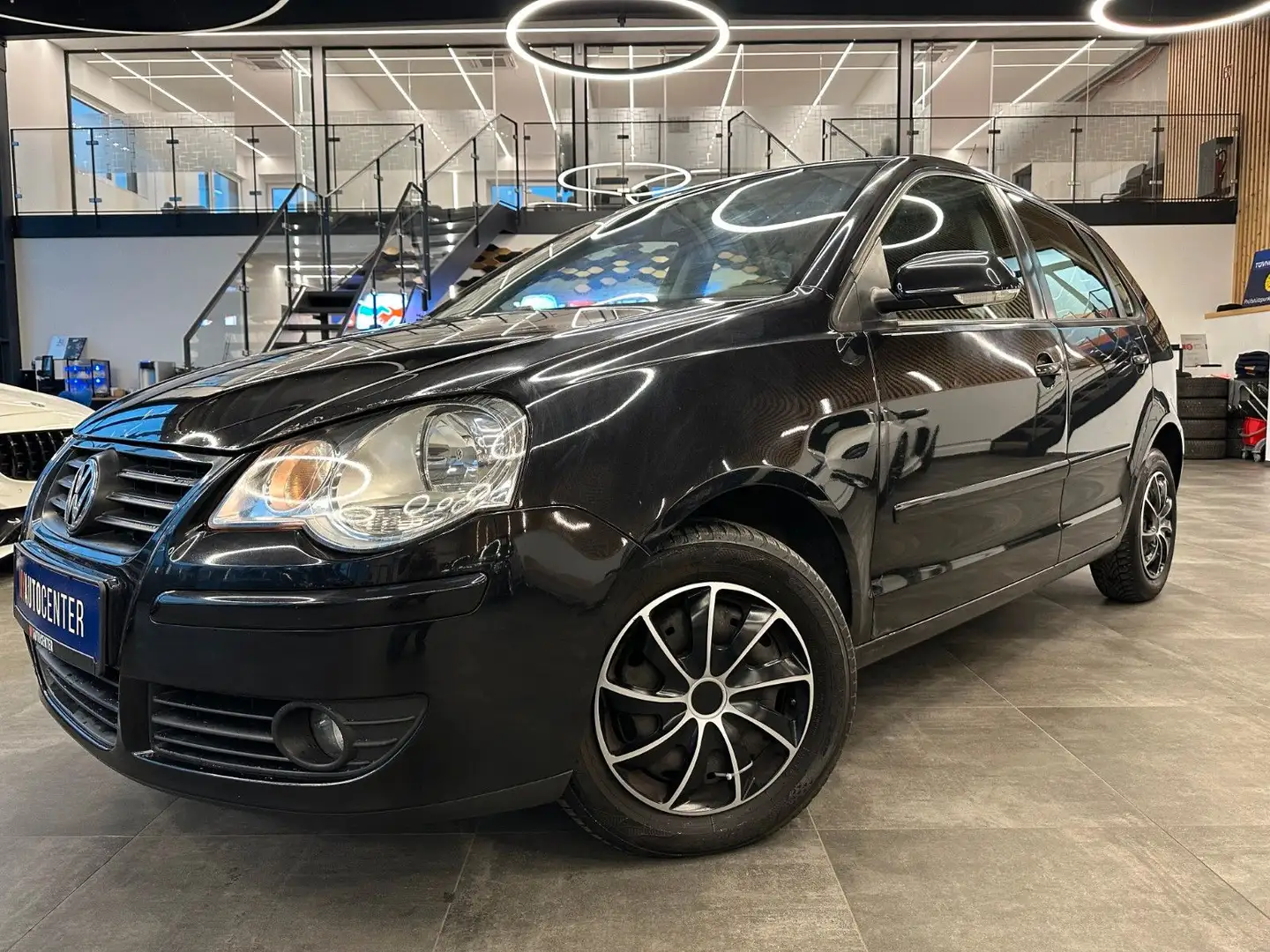 Volkswagen Polo IV Comfortline *TÜV NEU*KLIMA*ELEKTR.FENSTE Schwarz - 1