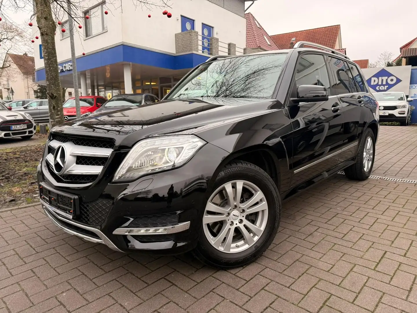 Mercedes-Benz GLK 250 AUTOMATIK/NAVI/AHK/KAMERA/TEMP. Schwarz - 1