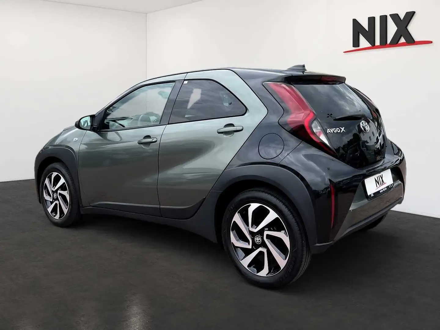 Toyota Aygo X Pulse KAMERA Grün - 2