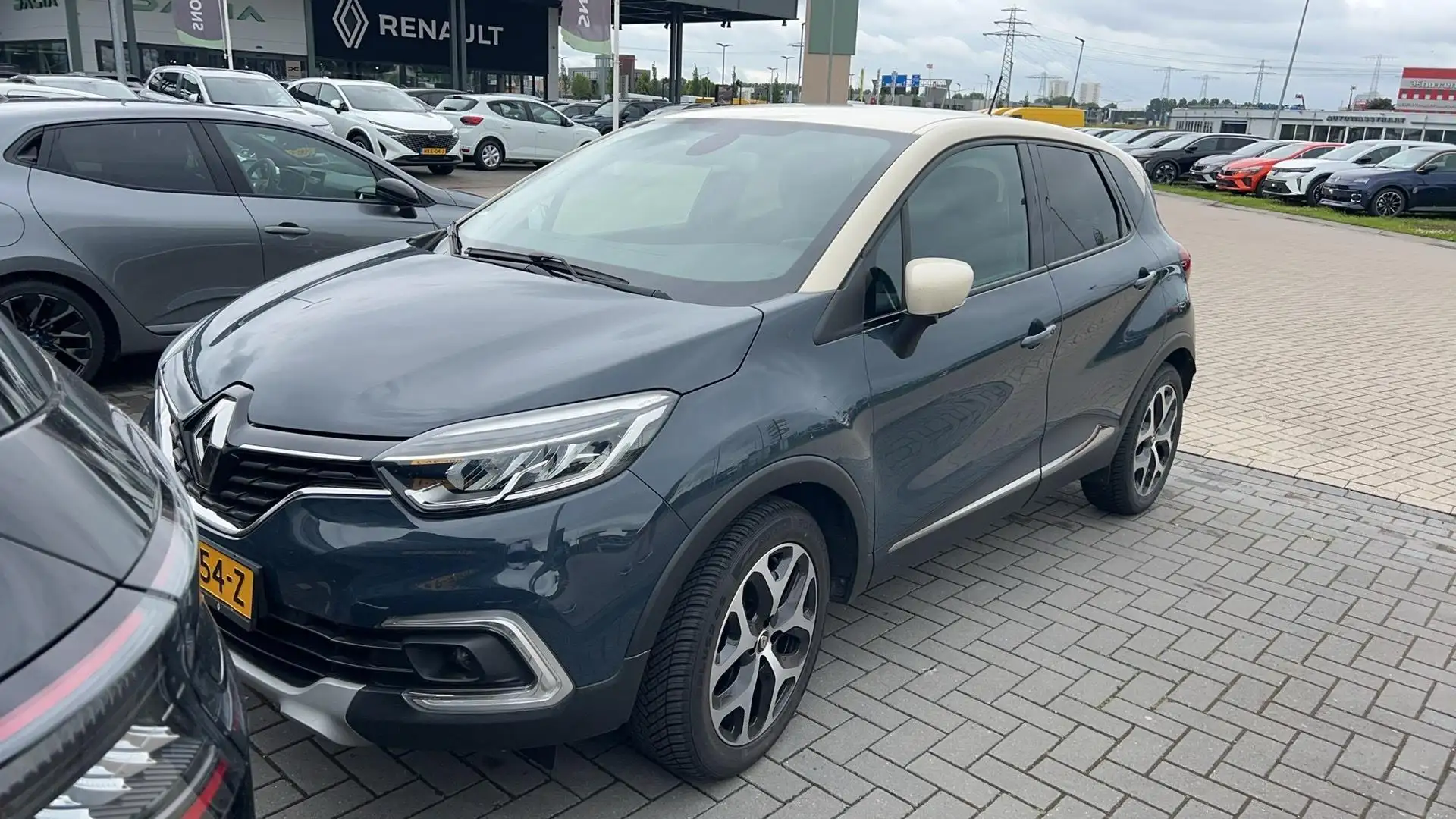 Renault Captur 0.9 TCe Intens | Two-tone kleurstelling | Apple Ca Blauw - 2