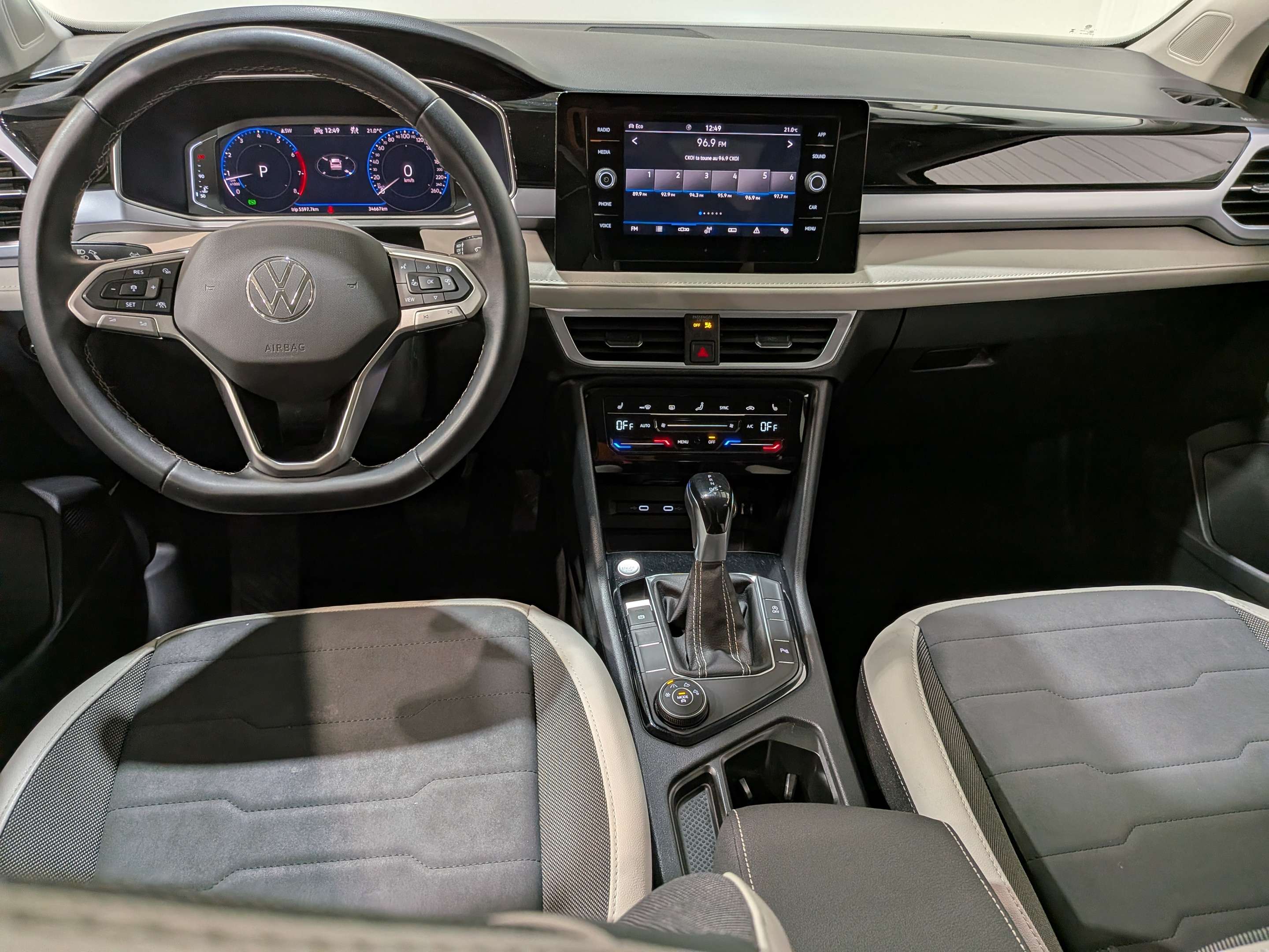 Volkswagen Taos 2025