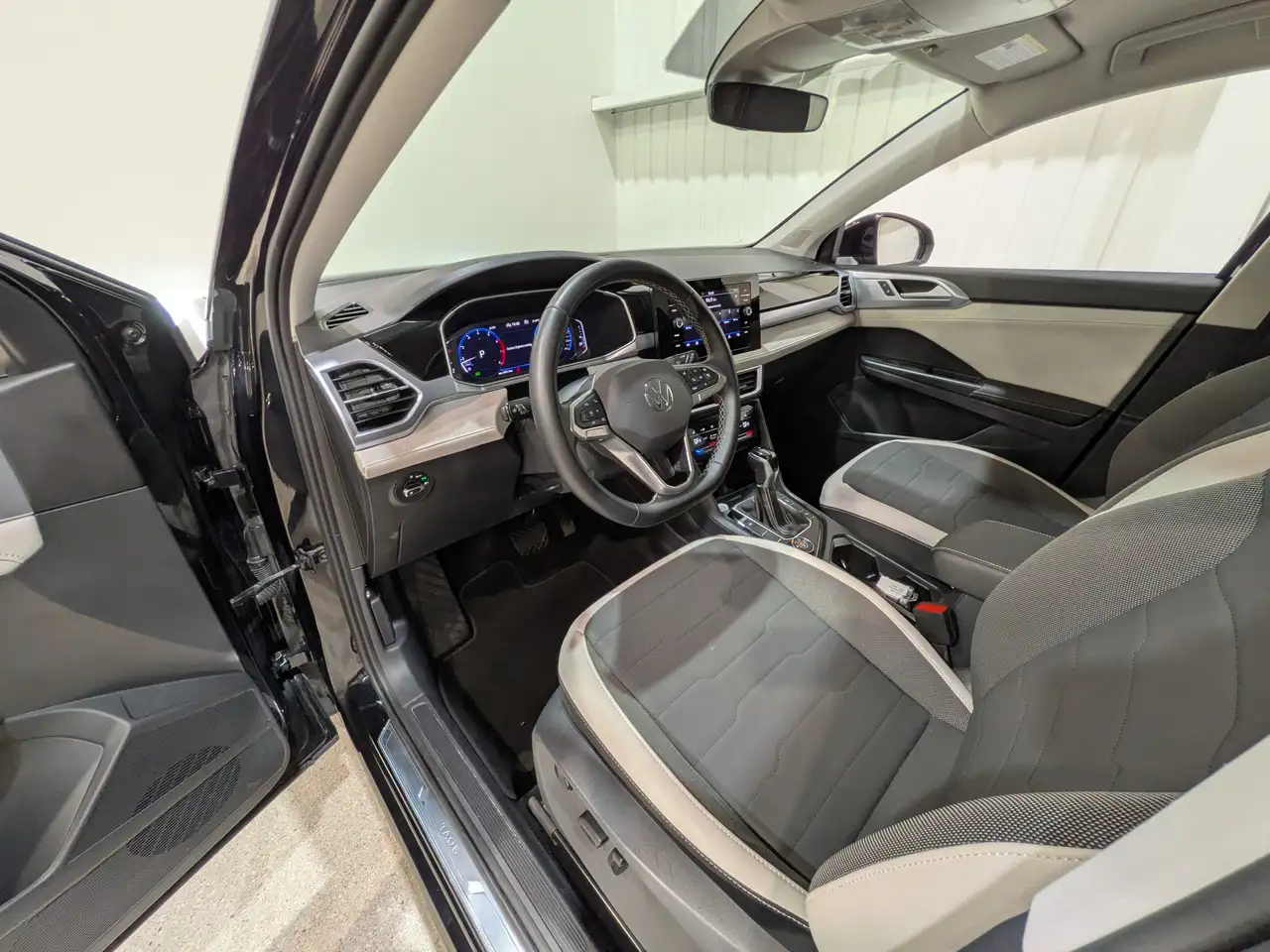 Volkswagen Taos снимка Volkswagen Taos