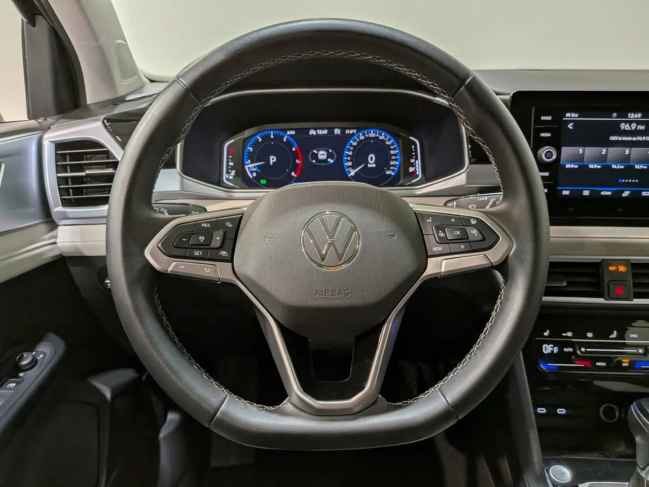 Volkswagen Taos снимка Volkswagen Taos
