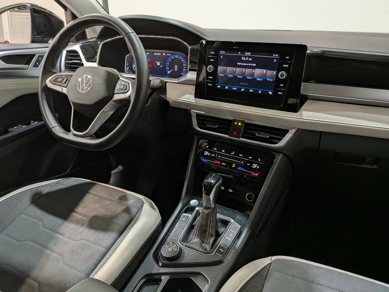 Volkswagen Taos снимка Volkswagen Taos