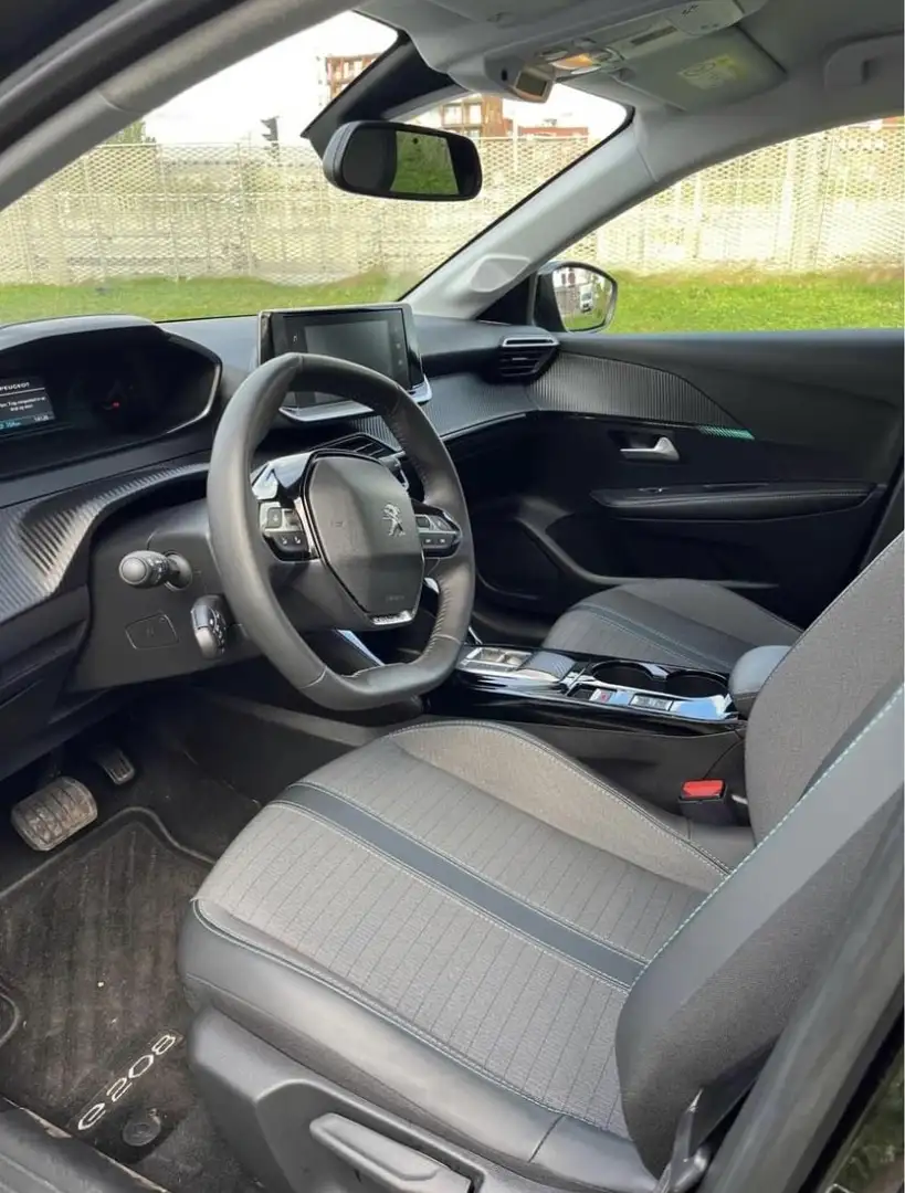 Peugeot e-208 208 Elektromotor 136 Allure Zwart - 1