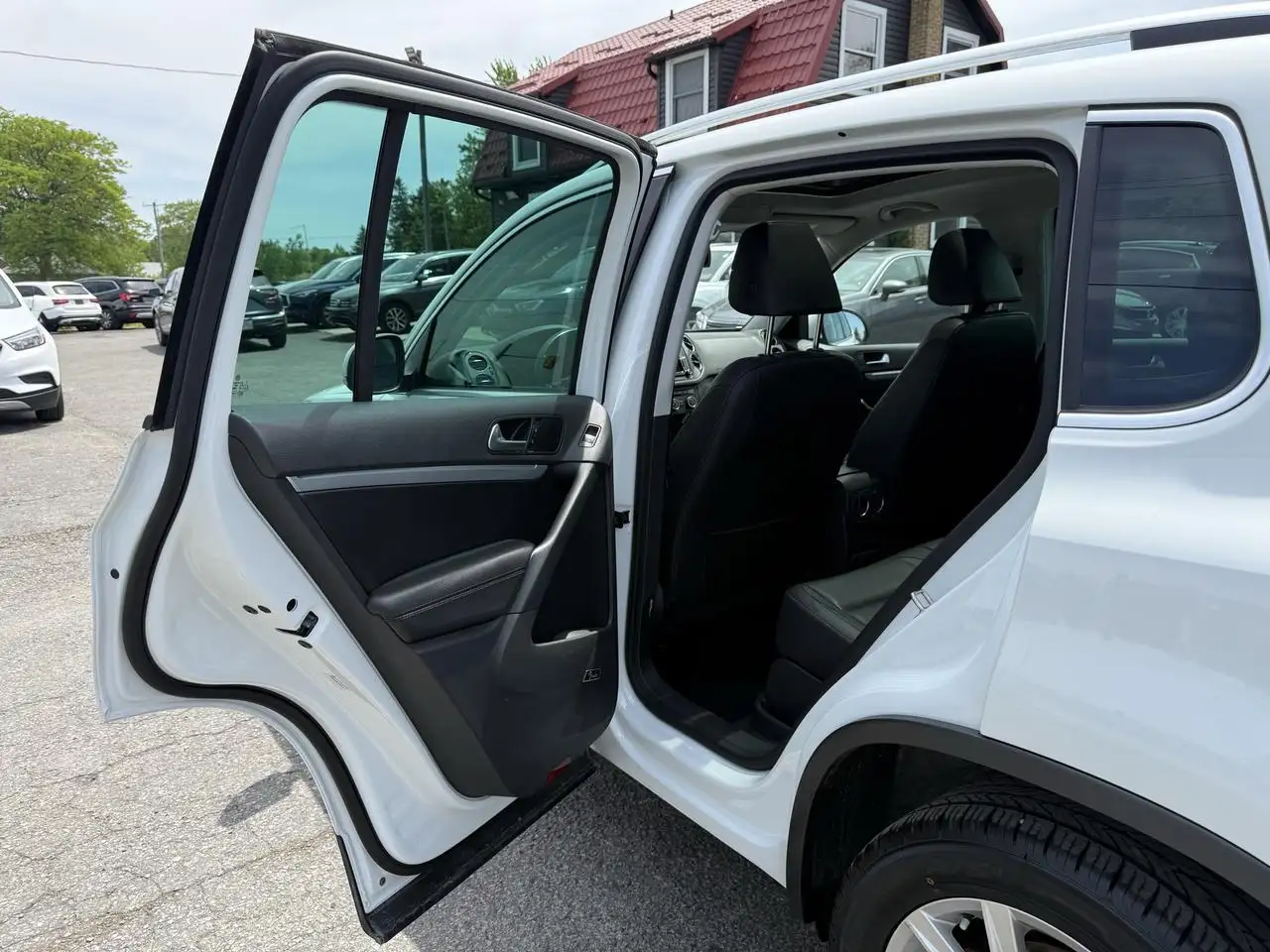 Volkswagen Tiguan снимка Volkswagen Tiguan
