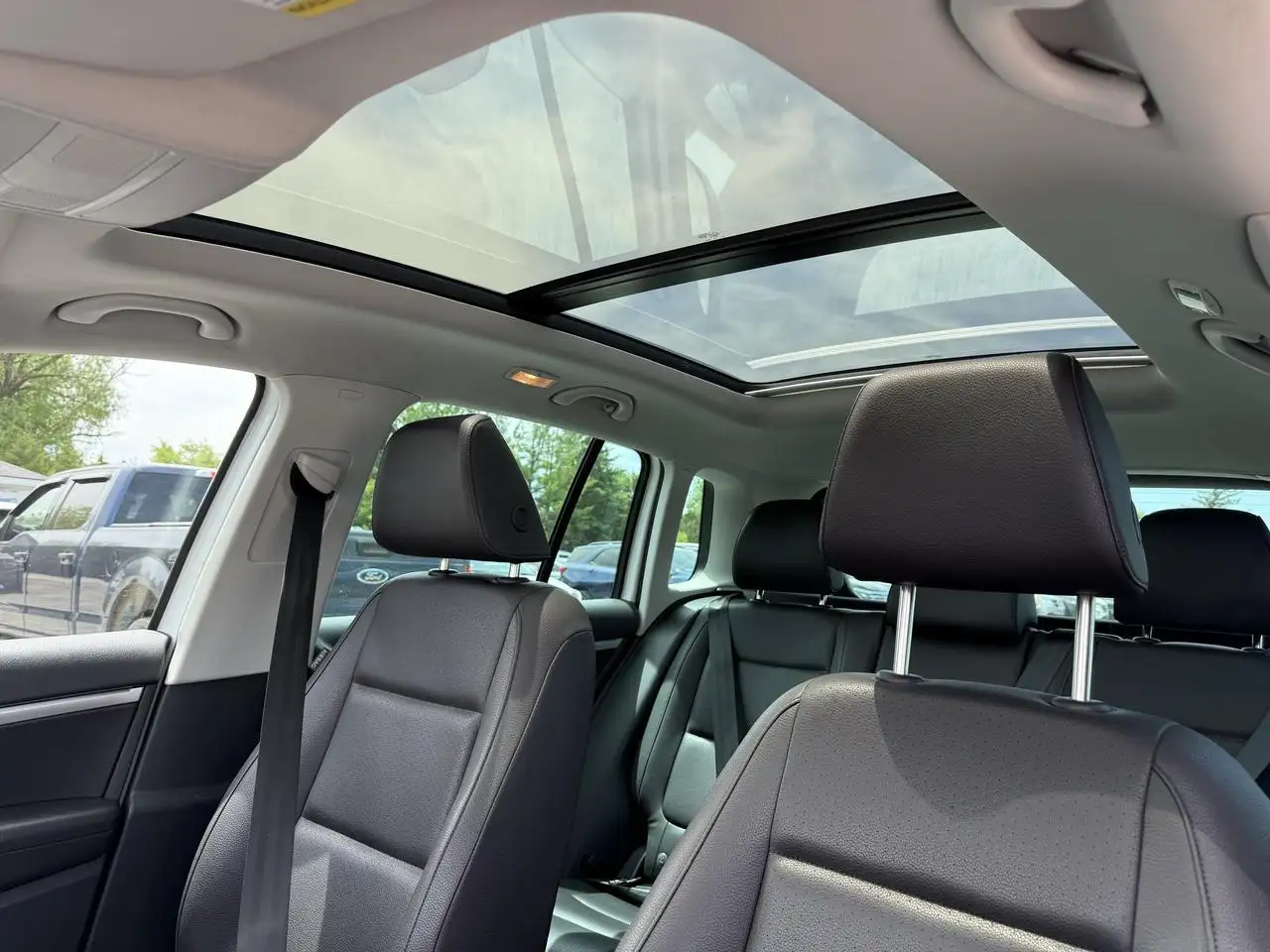 Volkswagen Tiguan снимка Volkswagen Tiguan