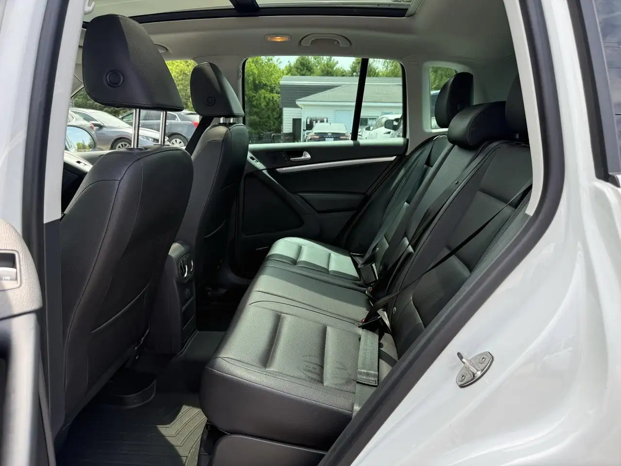 Volkswagen Tiguan снимка Volkswagen Tiguan