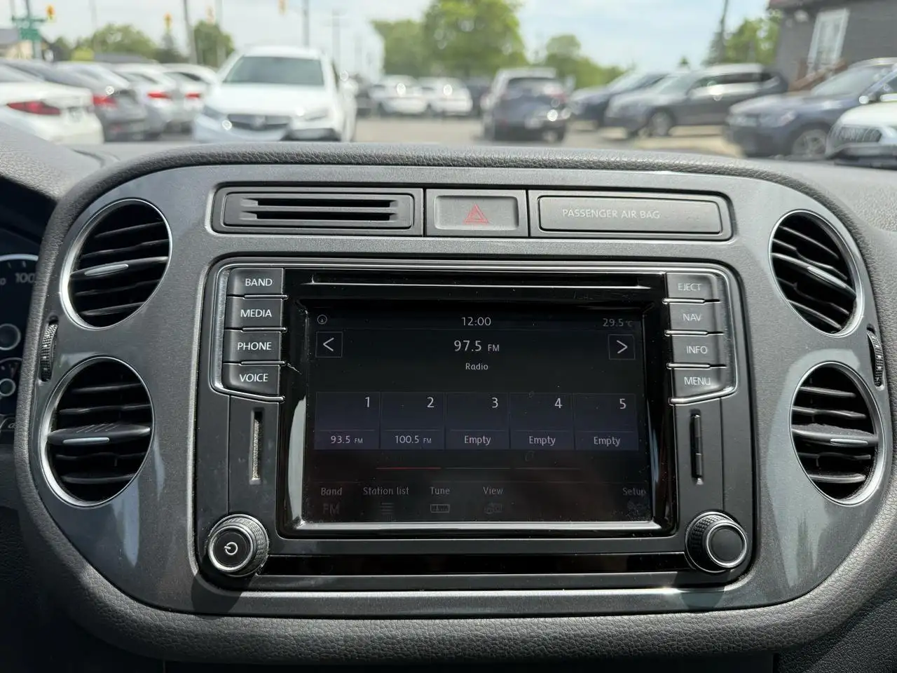 Volkswagen Tiguan снимка Volkswagen Tiguan