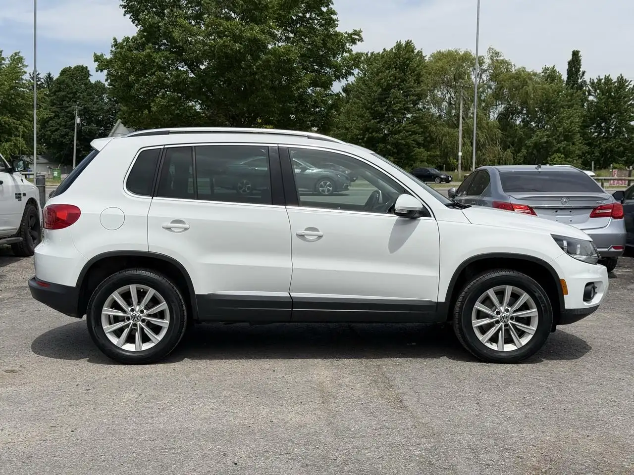 Volkswagen Tiguan снимка Volkswagen Tiguan