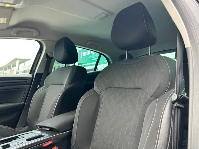 Renault Megane view 10
