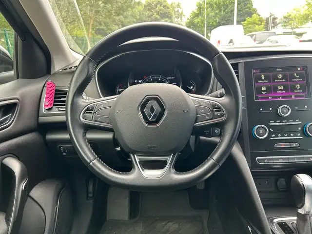 Renault Megane view 13