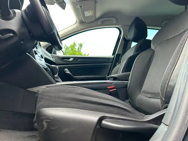 Renault Megane view 9