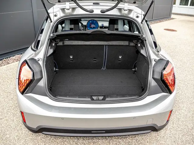 Mini Hatch view 16