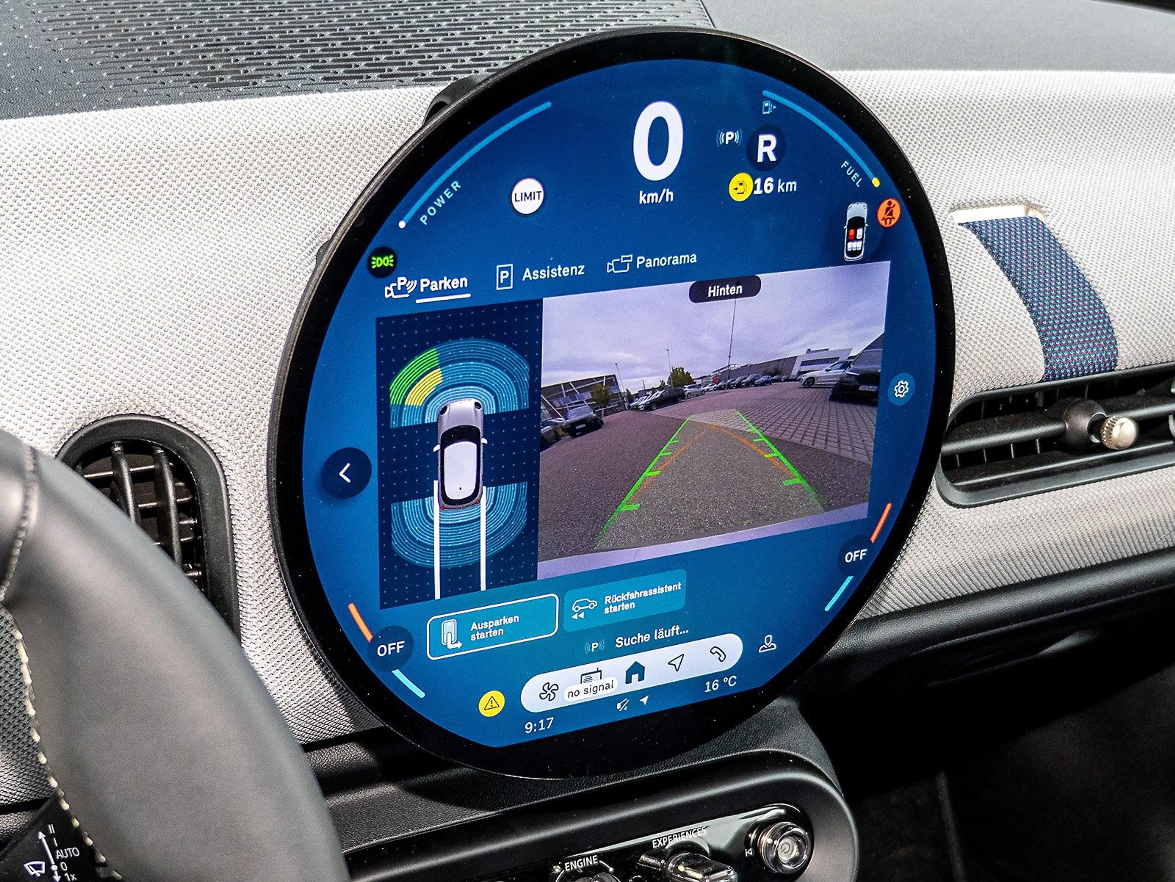 MINI Cooper C HUD SHZ Komfortzg Navi LED Kamera — photo 8