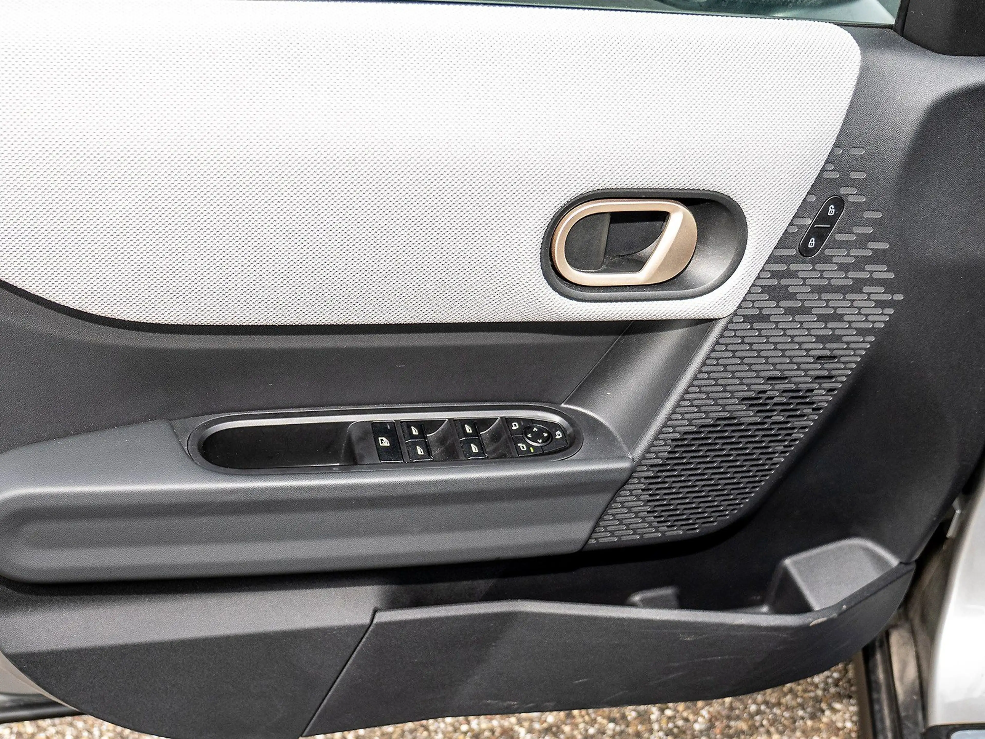 MINI Cooper C HUD SHZ Komfortzg Navi LED Kamera — photo 14