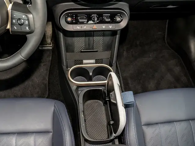 Mini Hatch view 9