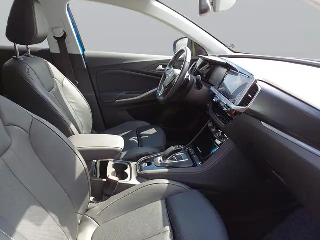 Opel Grandland view 11