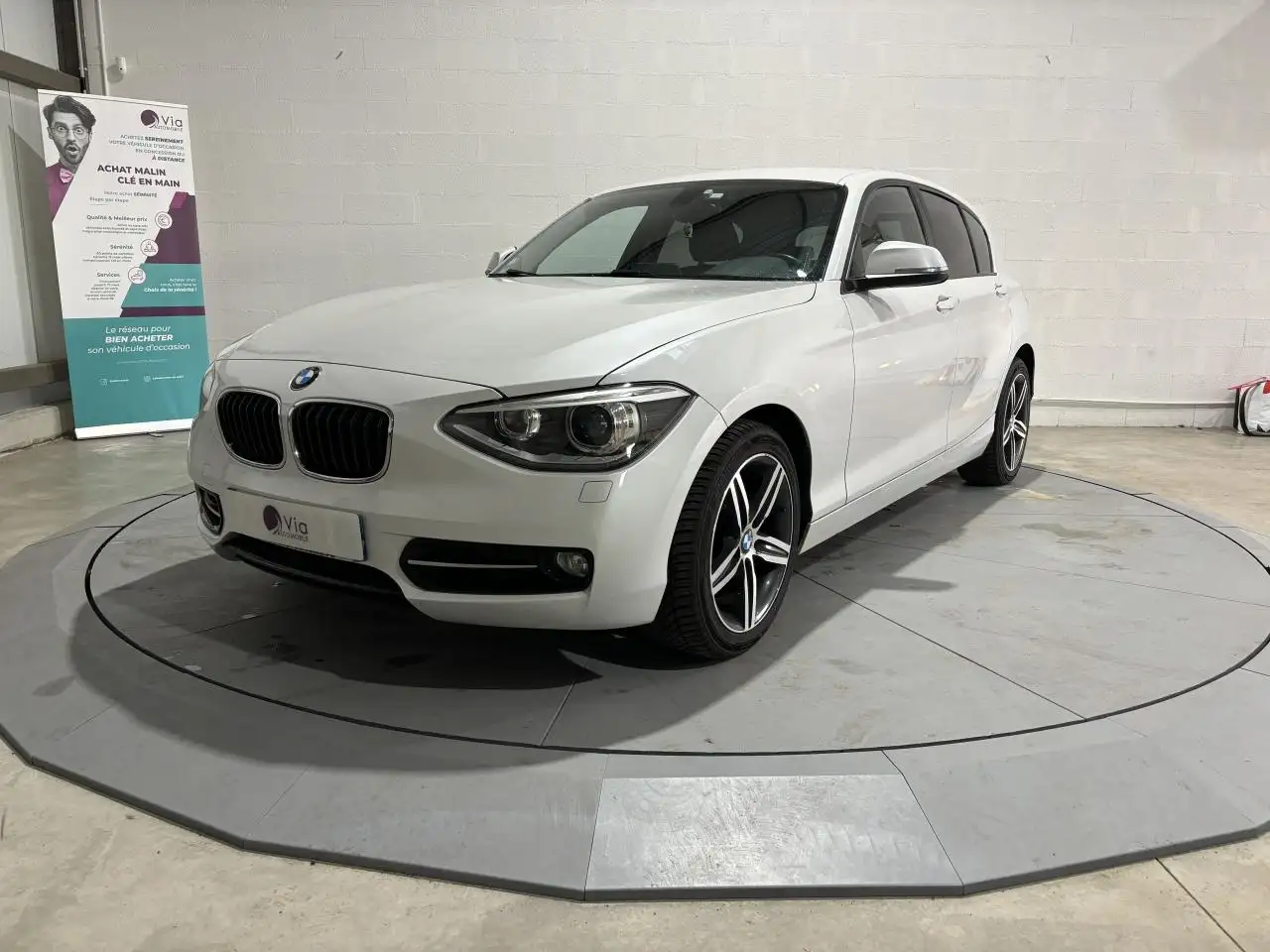 2014 - BMW 118 118 Boîte manuelle Berline