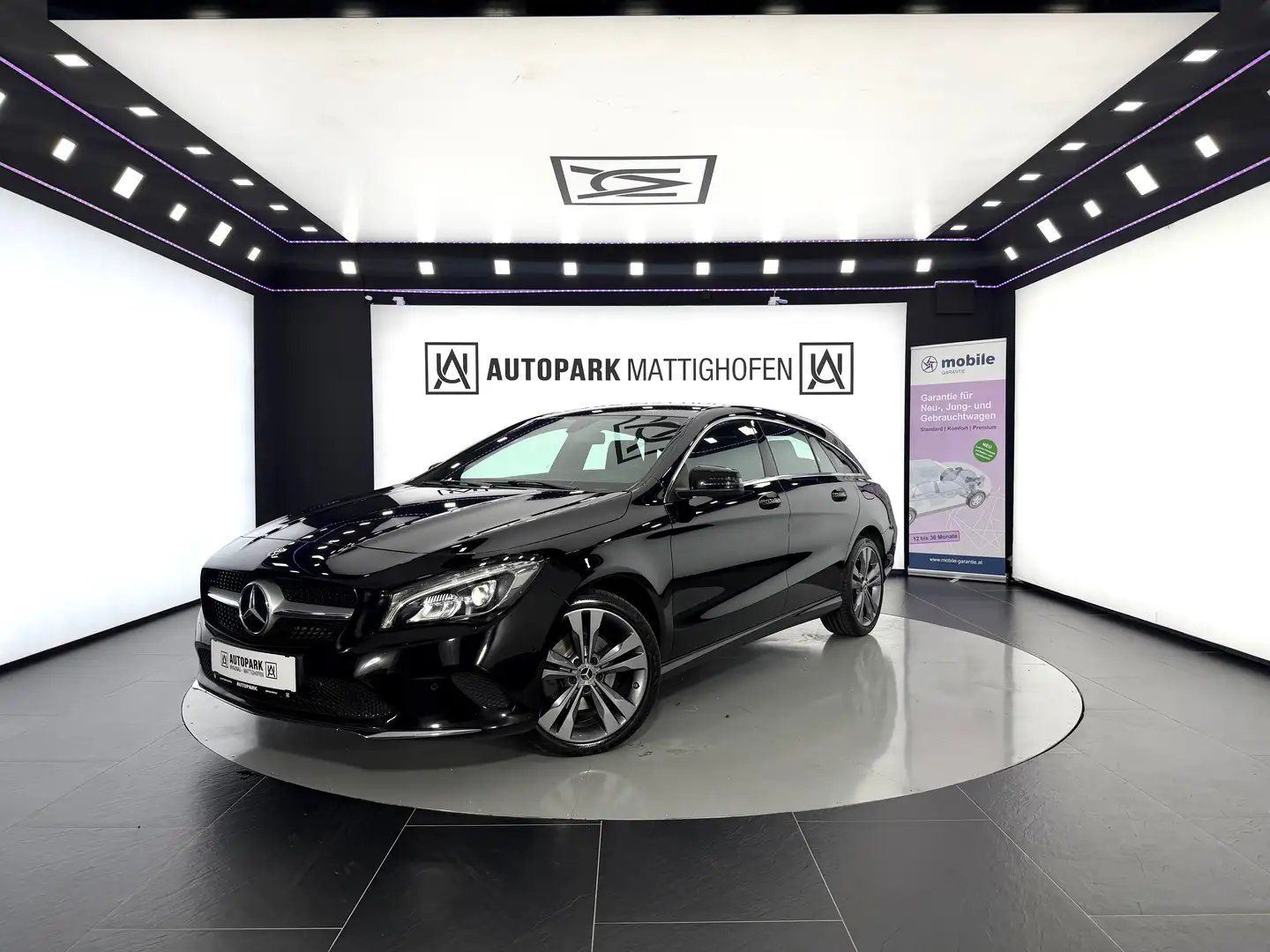 Mercedes-Benz CLA 200 d Shooting Brake Urban Aut. *LED*SZH*NAVI* Schwarz - 1
