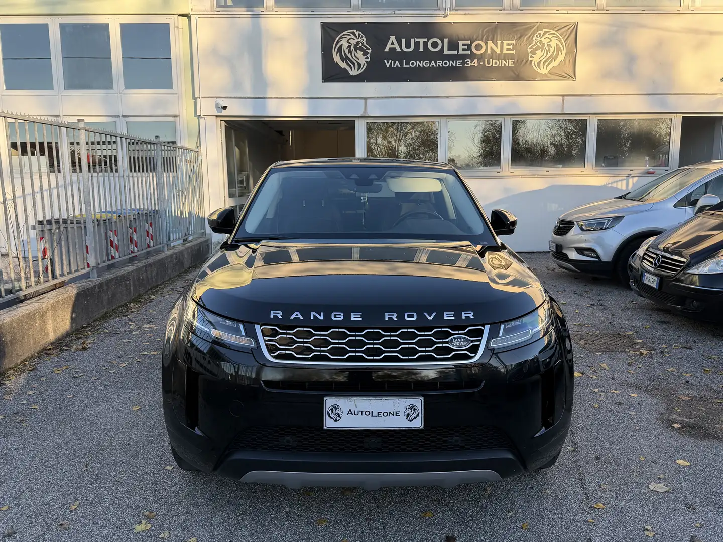 Land Rover Range Rover Evoque 2.0D i4 R-Dynamic 150cv Nero - 2