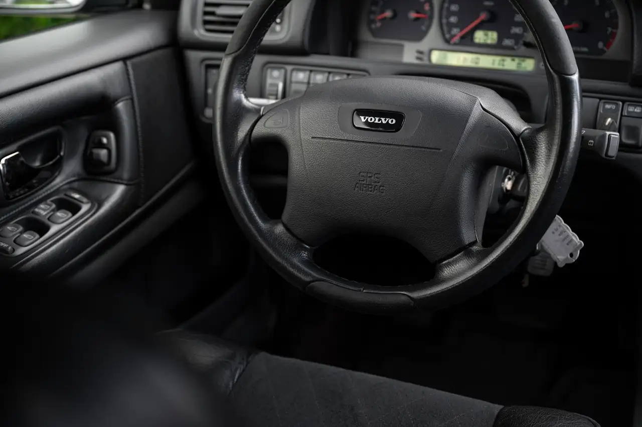 Volvo V70 T5 R AWD Autom. 241PS | AHK | Standheizung, foto 12