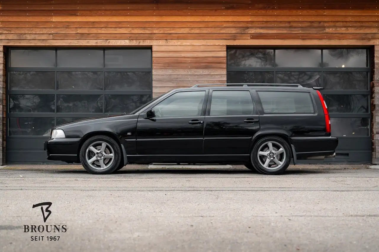 Volvo V70 T5 R AWD Autom. 241PS | AHK | Standheizung, foto 2